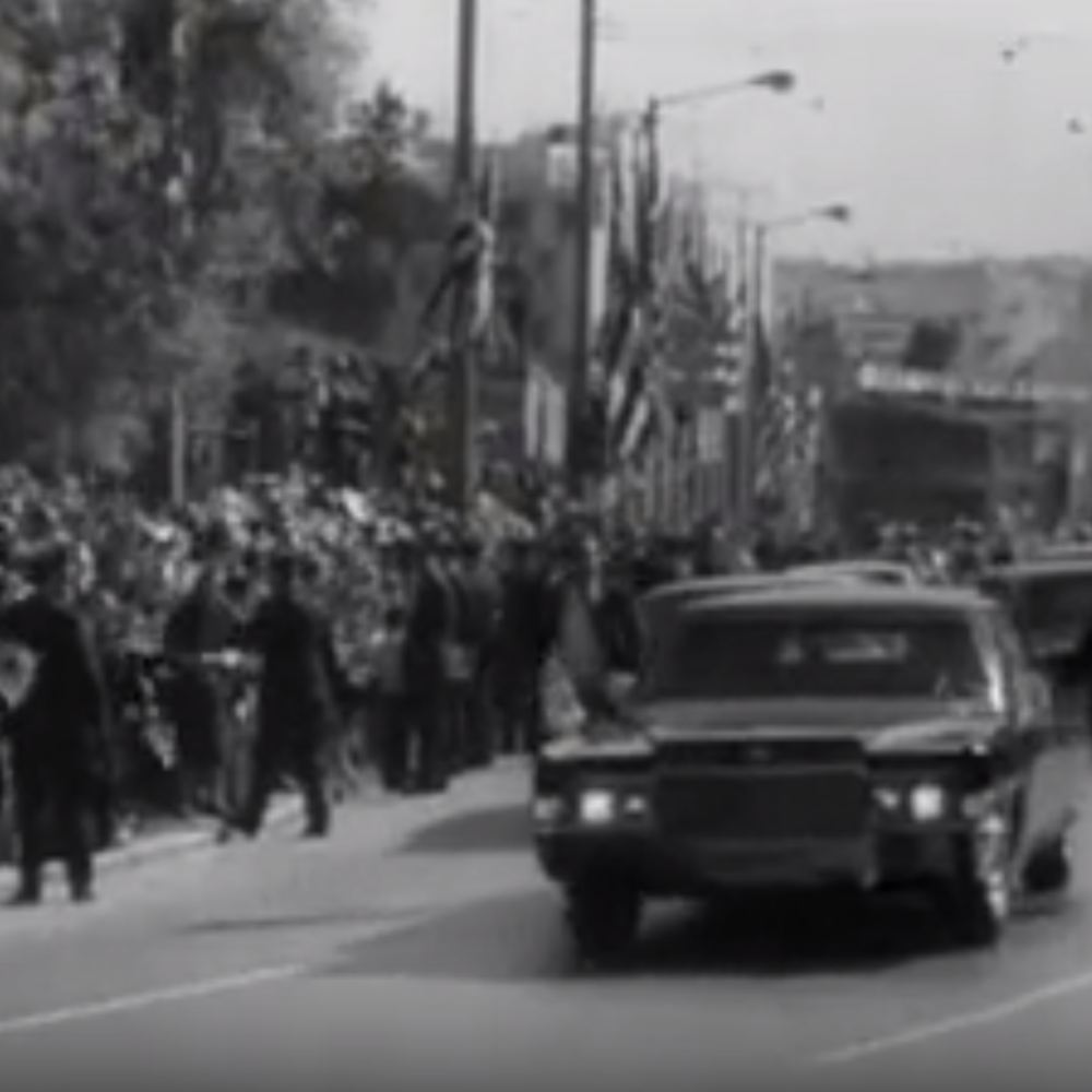 «Τα ενθουσιώδη πλήθη της Χούντας» | Ποιοι υποδέχτηκαν τον αντιπρόεδρο των ΗΠΑ στην Αθήνα του 1971